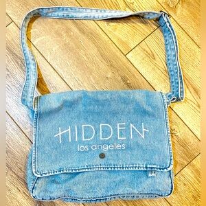 Hidden Los Angeles Levi Crossbody Bag